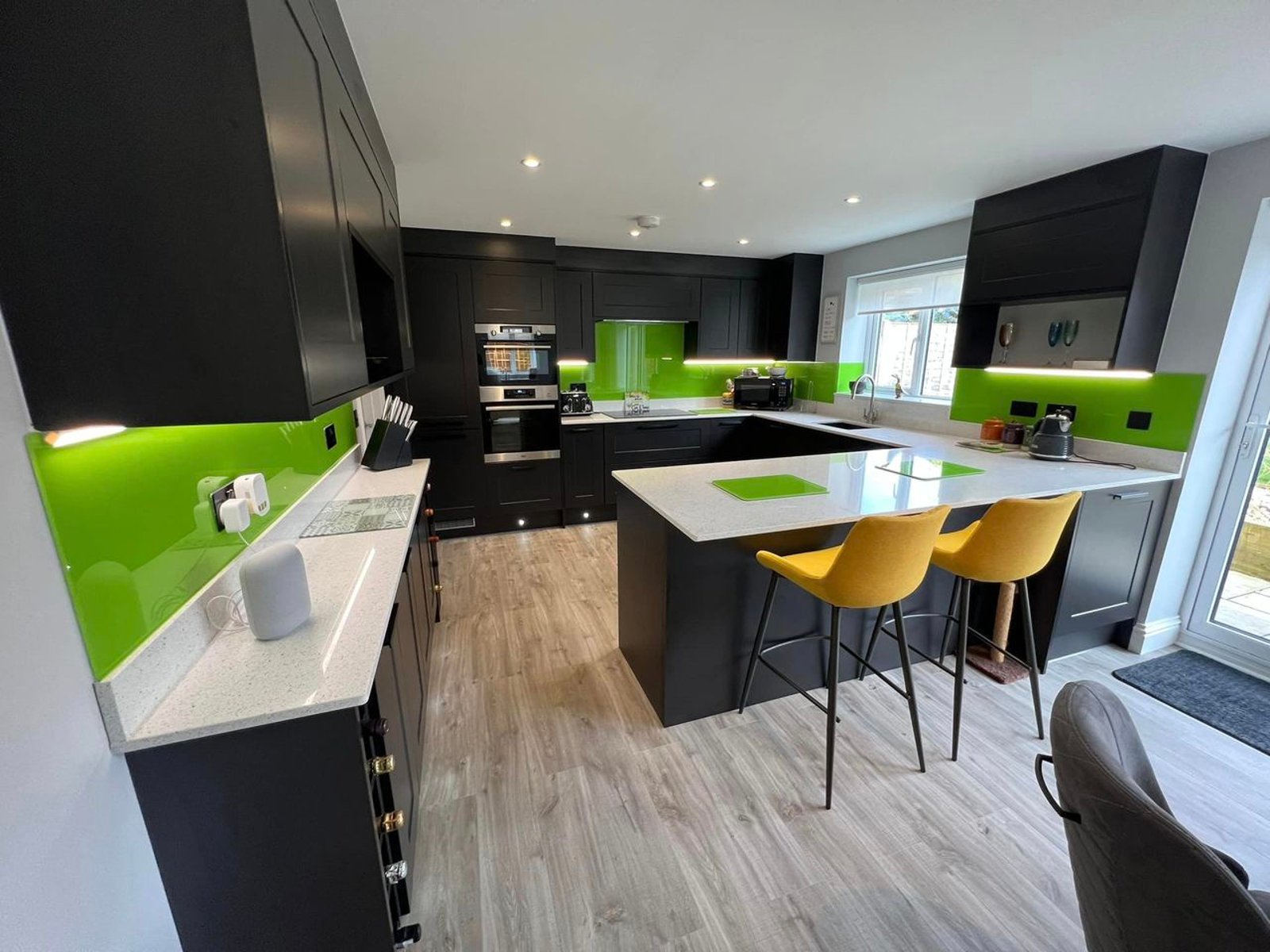 Completed kitchen and dining room refurbishment by Mound Contractors